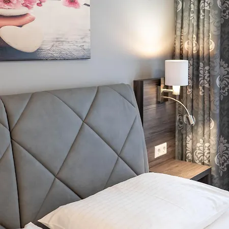 Hotel Ganslhof - Adults Only Hotel 3*