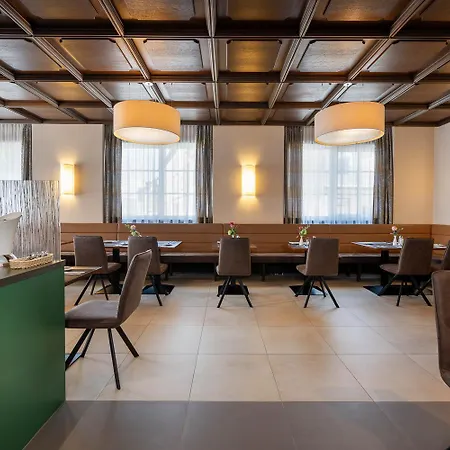 Hotel Ganslhof - Adults Only 3*