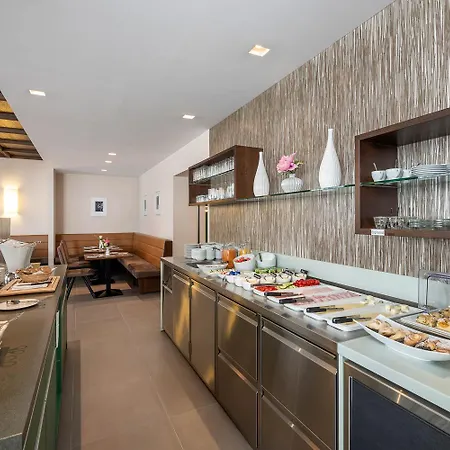 Hotel Ganslhof - Adults Only Hotel 3*
