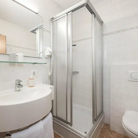 Hotel Ganslhof - Adults Only Hotel