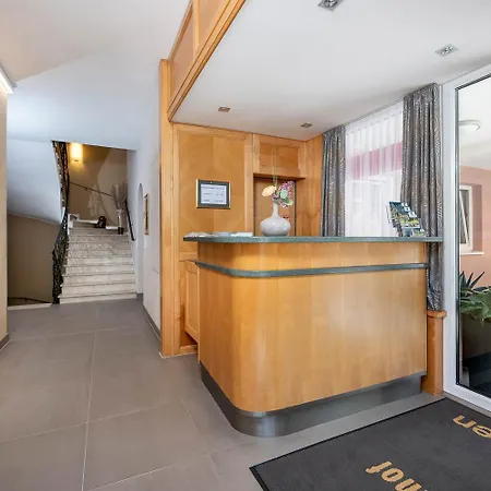 Hotel Ganslhof - Adults Only