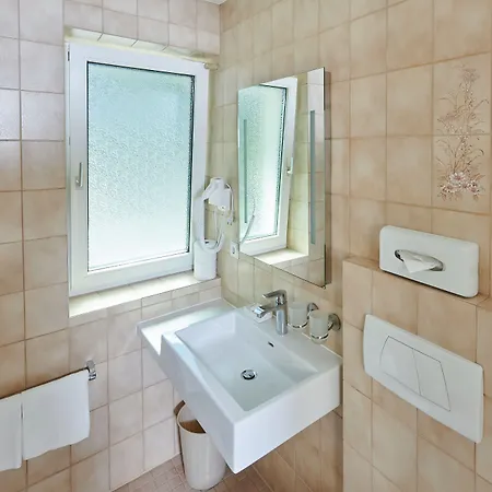 Hotel Ganslhof - Adults Only