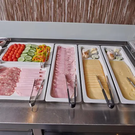 Hotel Ganslhof - Adults Only 3*